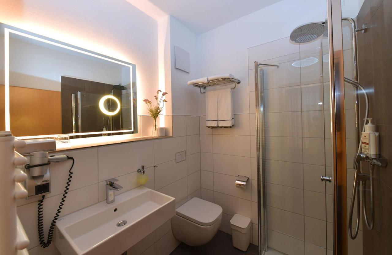 Landhotel Rittmeister & Kraeuter-Spa Adults Only Rostock Esterno foto