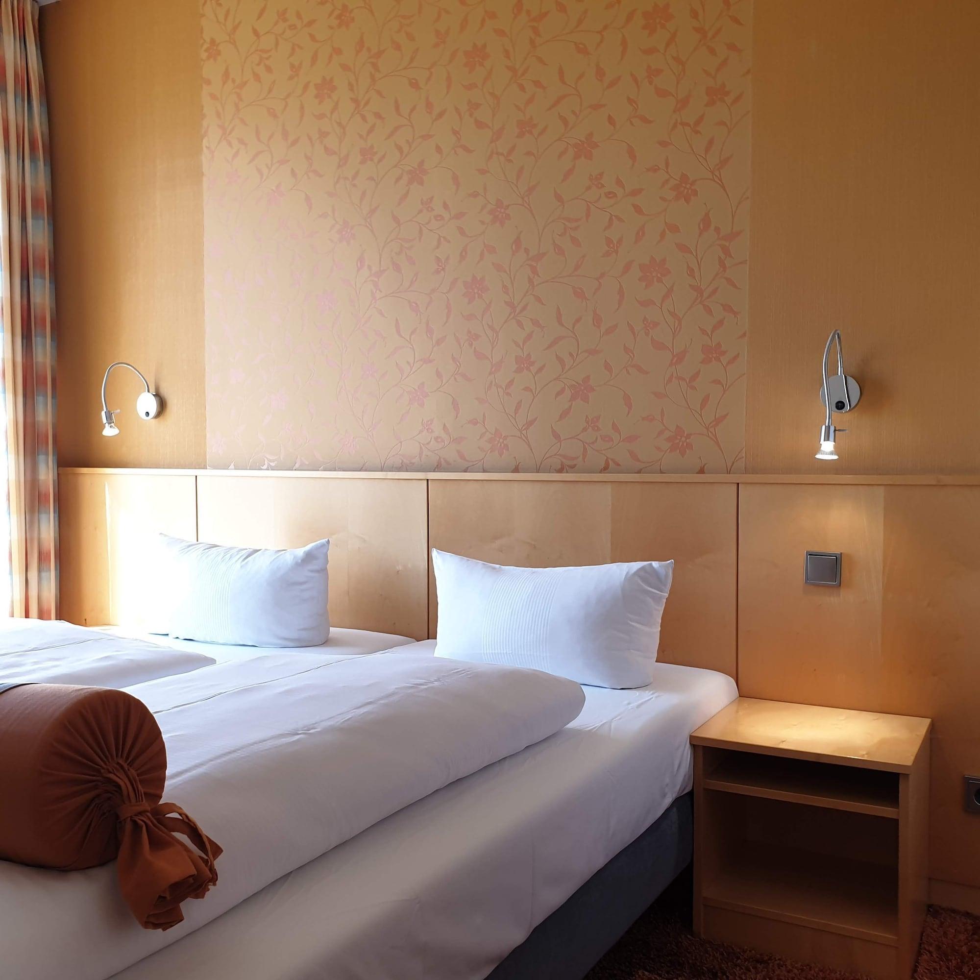 Landhotel Rittmeister & Kraeuter-Spa Adults Only Rostock Esterno foto