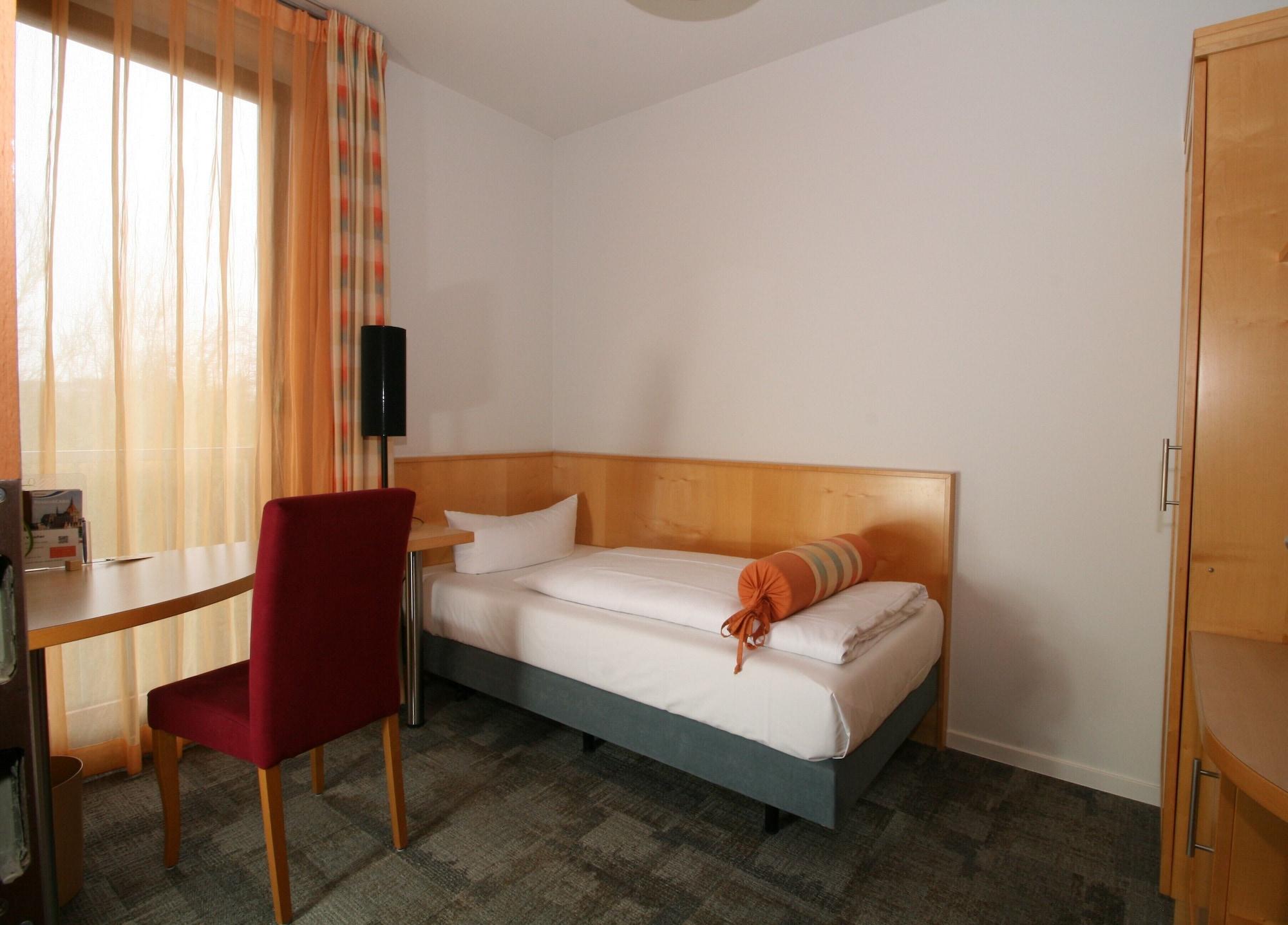 Landhotel Rittmeister & Kraeuter-Spa Adults Only Rostock Esterno foto