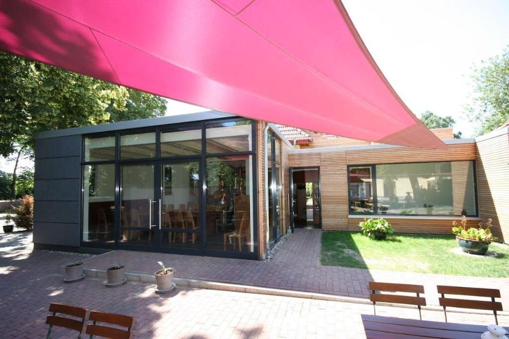 Landhotel Rittmeister & Kraeuter-Spa Adults Only Rostock Esterno foto