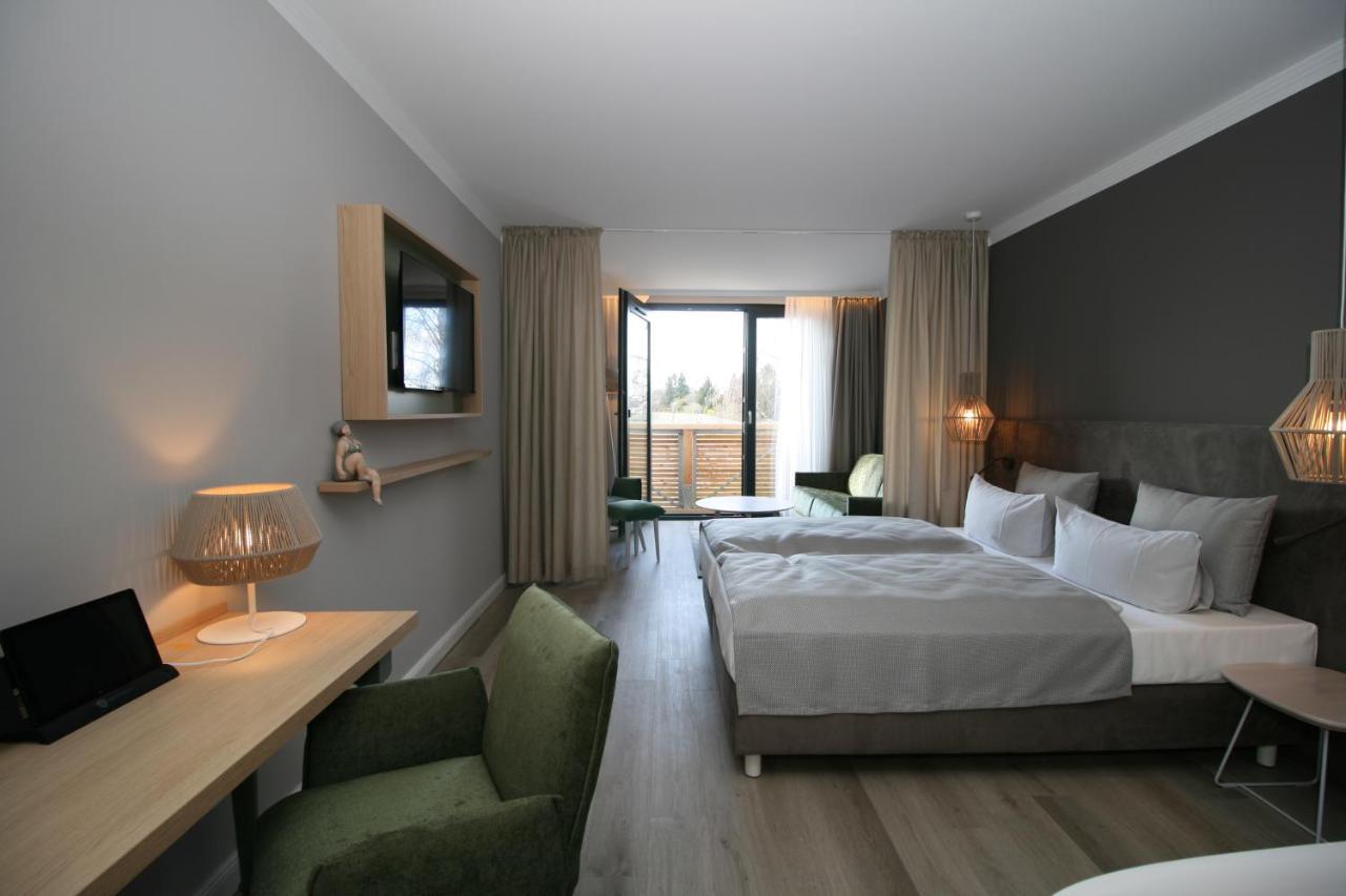 Landhotel Rittmeister & Kraeuter-Spa Adults Only Rostock Esterno foto