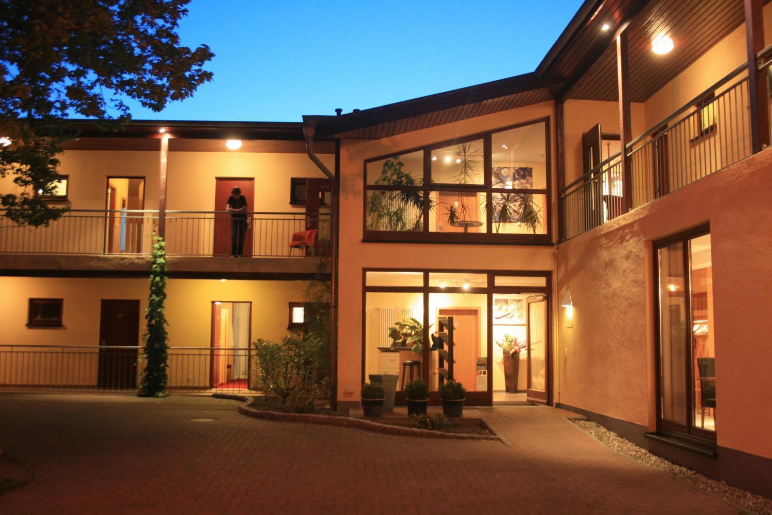 Landhotel Rittmeister & Kraeuter-Spa Adults Only Rostock Esterno foto