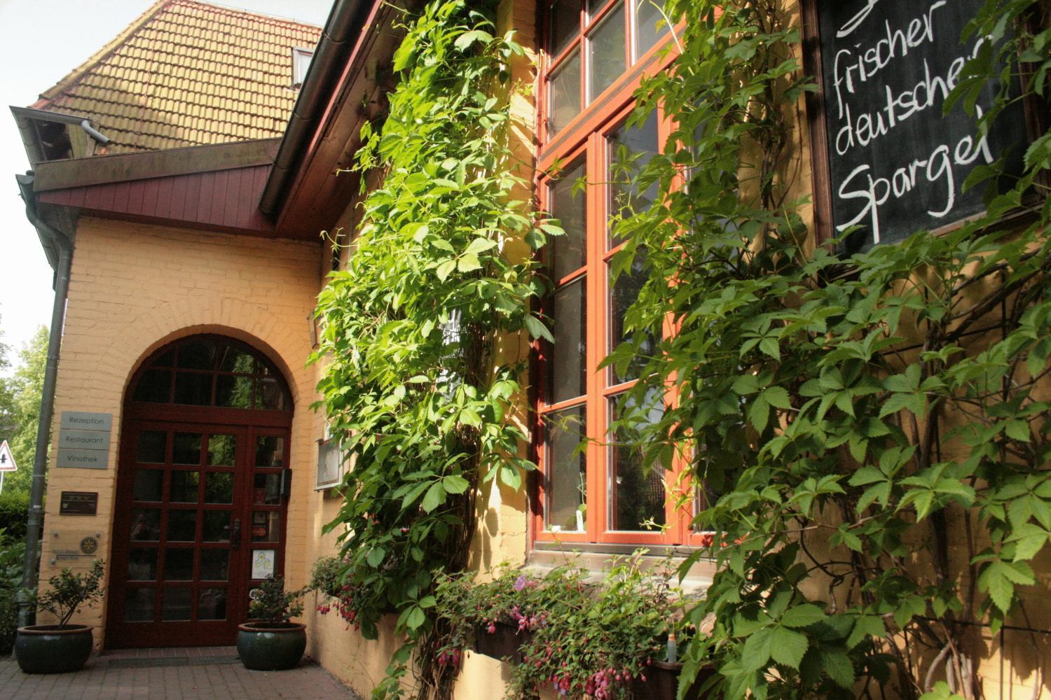 Landhotel Rittmeister & Kraeuter-Spa Adults Only Rostock Esterno foto