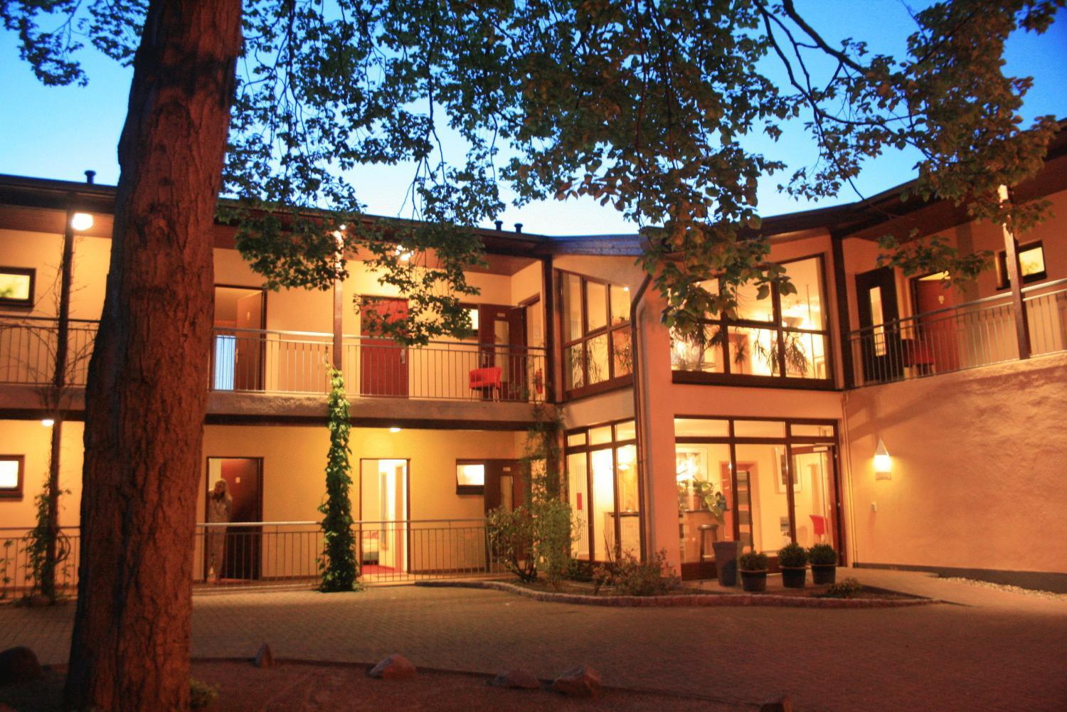 Landhotel Rittmeister & Kraeuter-Spa Adults Only Rostock Esterno foto