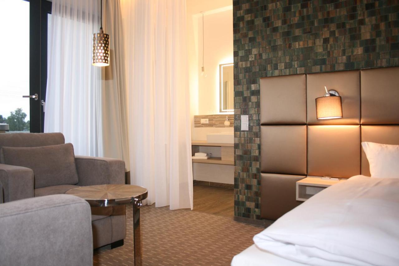Landhotel Rittmeister & Kraeuter-Spa Adults Only Rostock Esterno foto